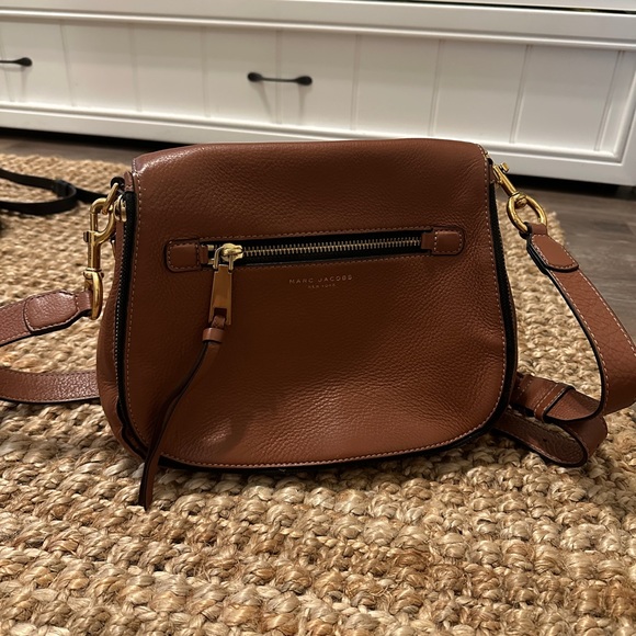 Marc Jacobs cognac crossbody purse - Picture 2 of 12